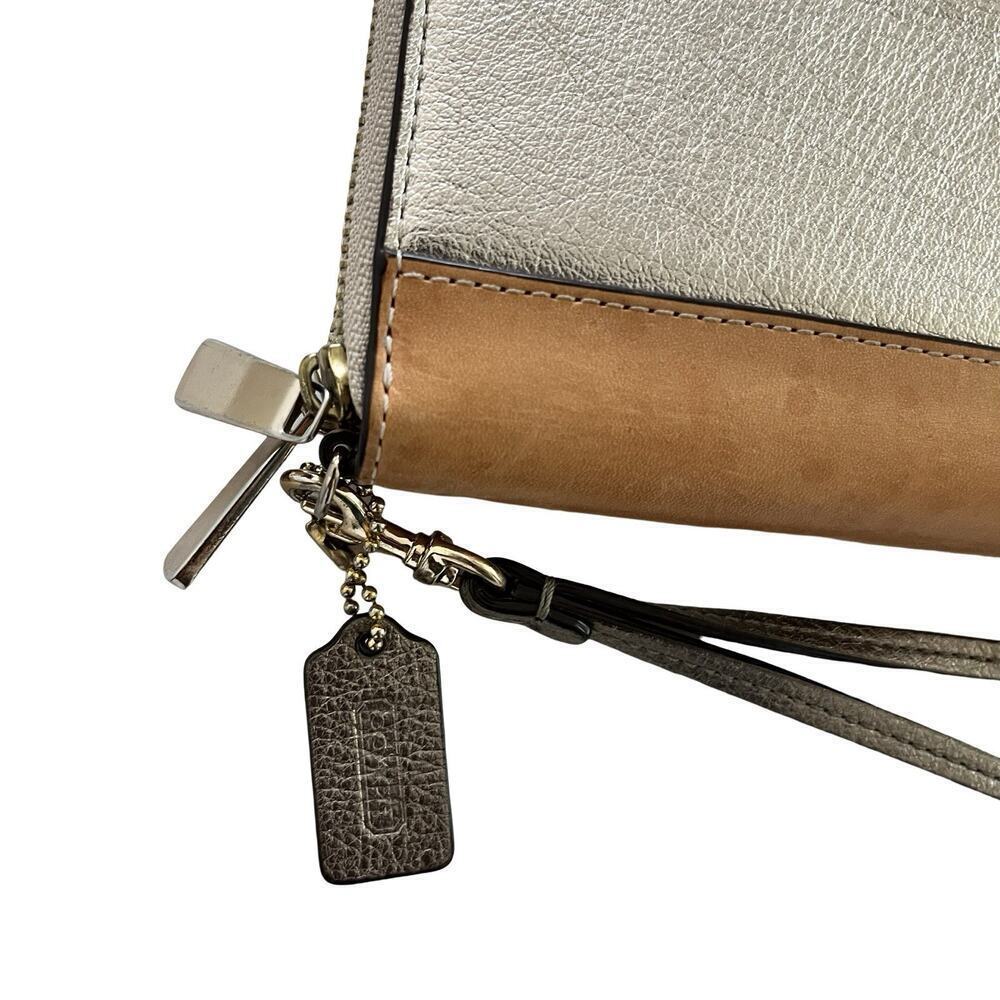 Coach Metallic Gold Leather Double‎ Zip Medium Wallet Wristlet - Picture 3 of 13